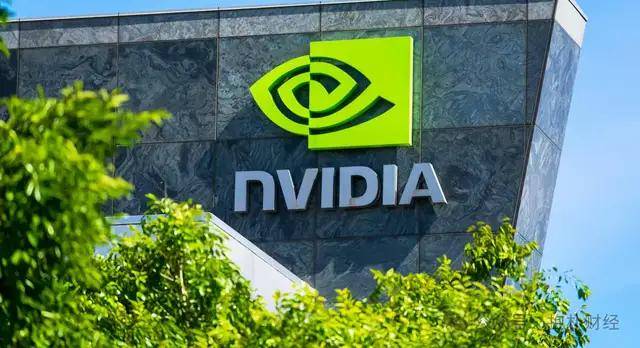 超100亿	
，凯德综合商业信托收购新加坡一买东西中心50%股权